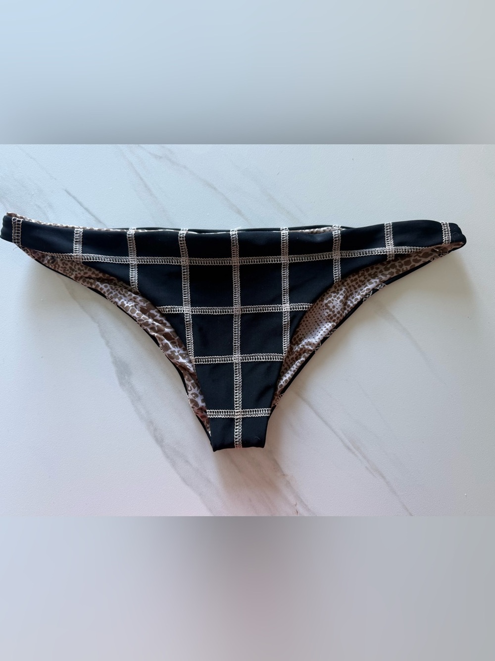 Acacia bikini bottoms medium NWOT